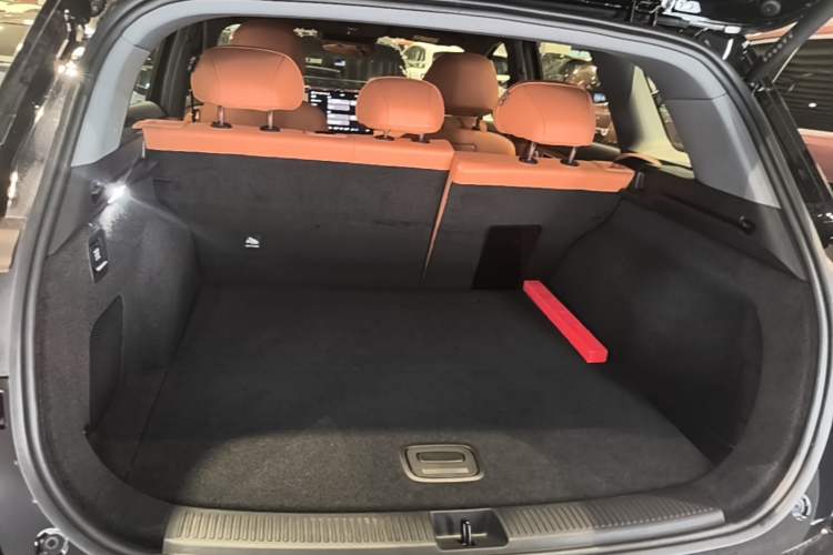Used Hima H5 2025 Model Range-Extending Max Trunk