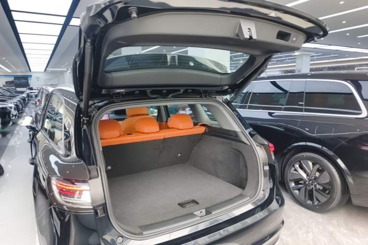 Used Hima H5 2025 Model Range-Extending Max Trunk