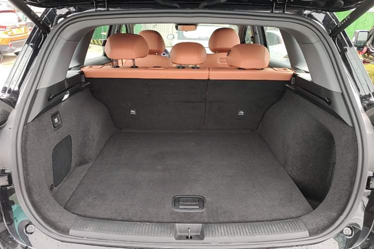 Used Hima H5 2025 Model Range-Extending Max Trunk
