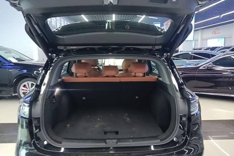 Used Hima H5 2025 Model Range-Extending Max Trunk