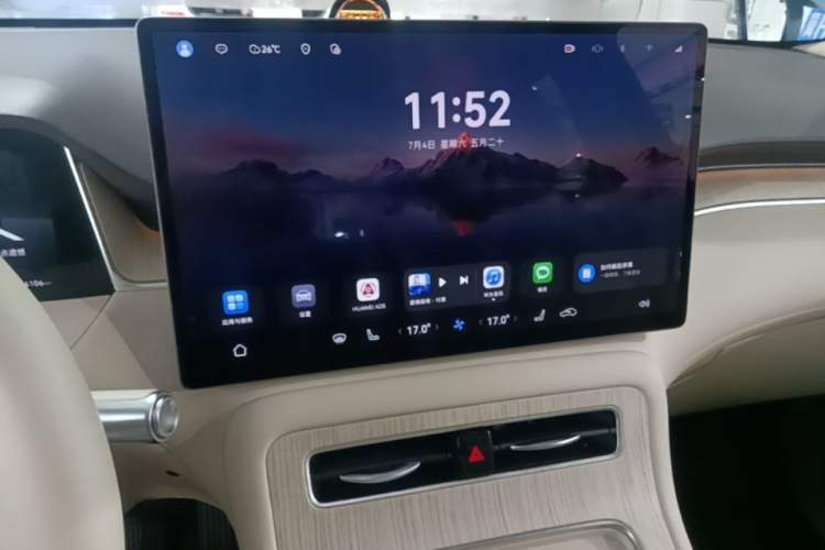 Used Hima H5 2025 Model Range-Extending Max Audio And AC Panel