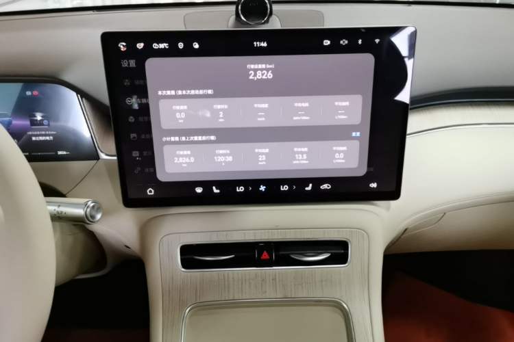 Used Hima H5 2025 Model Range-Extending Max Audio And AC Panel