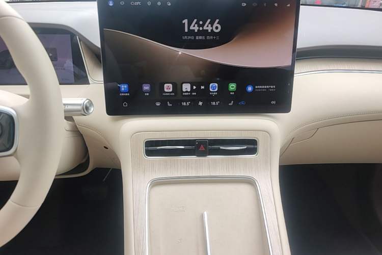 Used Hima H5 2025 Model Range-Extending Max Audio And AC Panel