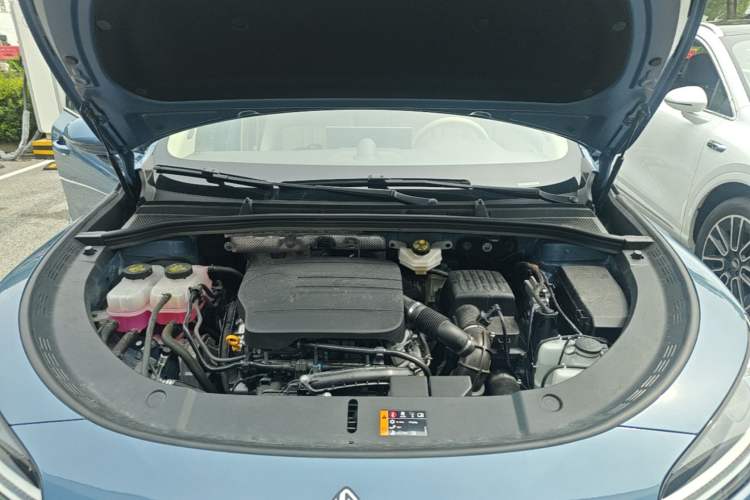 Used Hima H5 2025 Model Range-Extending Max Engine Bay