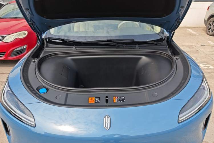 Used Hima H5 2025 Model Pure Electric Pro Long-Range Engine Bay