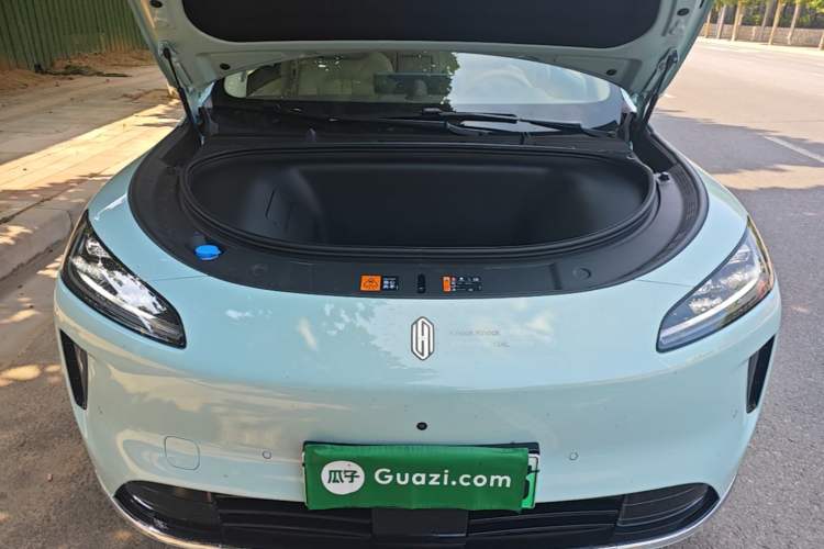 Used Hima H5 2025 Model Pure Electric Pro Engine Bay