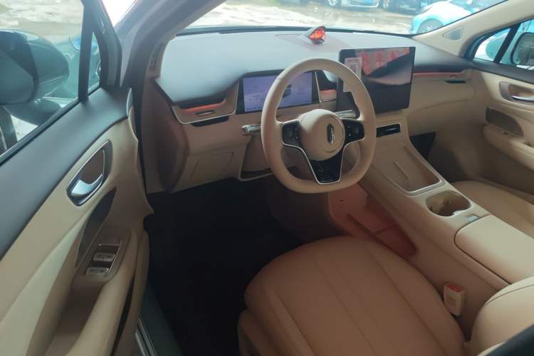 Used Hima H5 2025 Model Pure Electric Max Interior 1