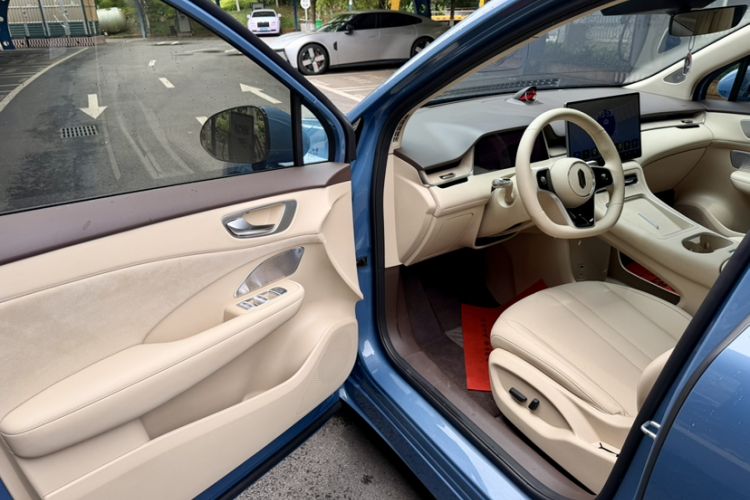 Used Hima H5 2025 Model Range-Extending Max Interior 2
