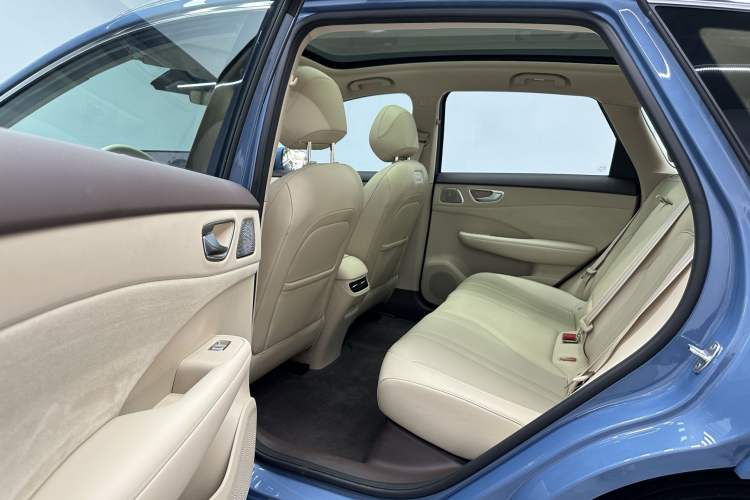 Used Hima H5 2025 Model Range-Extending Max Interior 3