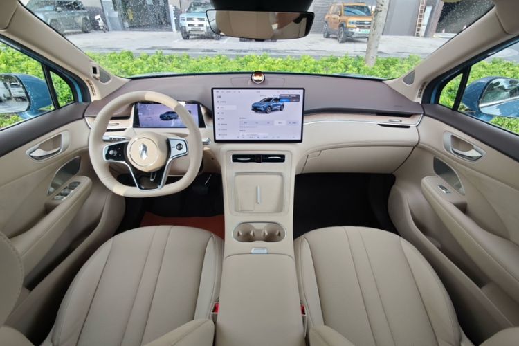 Used Hima H5 2025 Model Range-Extending Max Interior 4