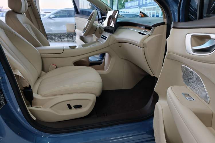 Used Hima H5 2025 Model Range-Extending Max Interior 4