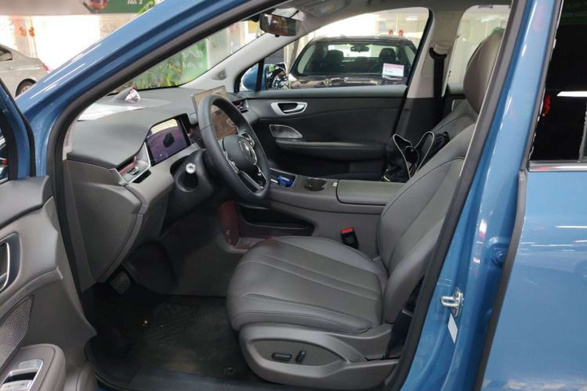 Used Hima H5 2025 Model Range-Extending Max Left Front Seat