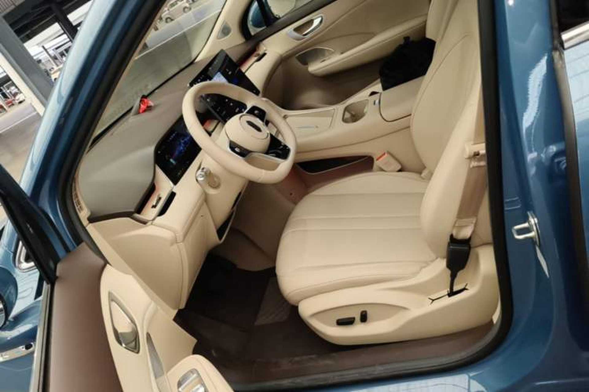 Used Hima H5 2025 Model Range-Extending Max Left Front Seat