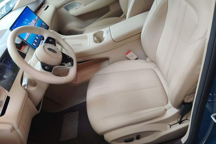 Used Hima H5 2025 Model Range-Extending Max Left Front Seat