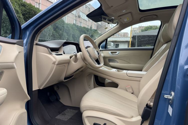 Used Hima H5 2025 Model Pure Electric Max Long Range Left Front Seat