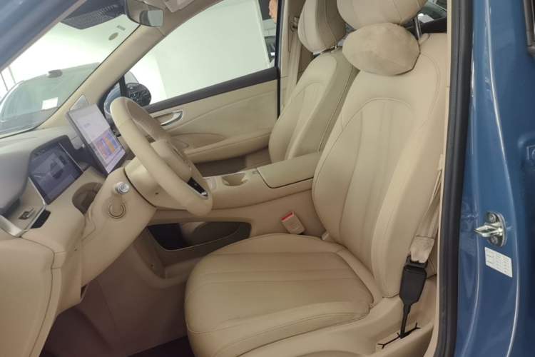 Used Hima H5 2025 Model Pure Electric Max Long Range Left Front Seat