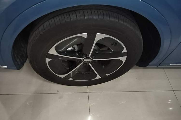 Used Hima H5 2025 Model Range-Extending Max Left Front Wheel Hub