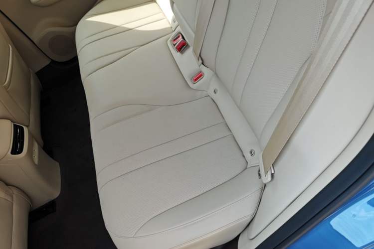 Used Hima H5 2025 Model Pure Electric Pro Long-Range Left Rear Seat