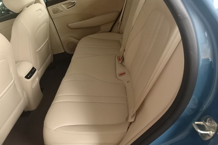 Used Hima H5 2025 Model Pure Electric Pro Left Rear Seat