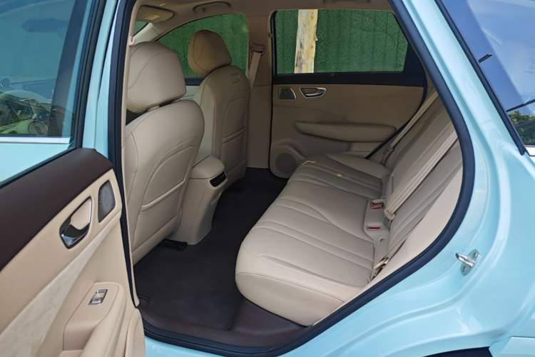 Used Hima H5 2025 Model Pure Electric Pro Left Rear Seat