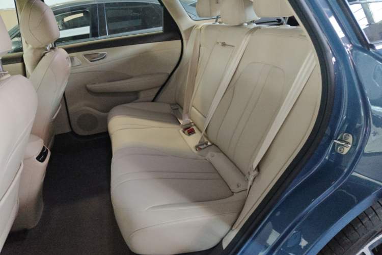 Used Hima H5 2025 Model Pure Electric Max Long Range Left Rear Seat
