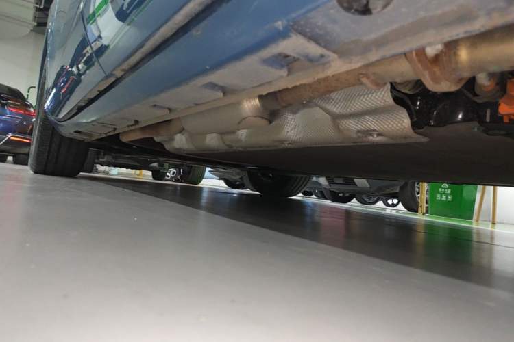 Used Hima H5 2025 Model Range-Extending Max Left Side Sill