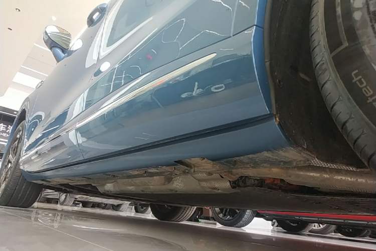 Used Hima H5 2025 Model Range-Extending Max Left Side Sill