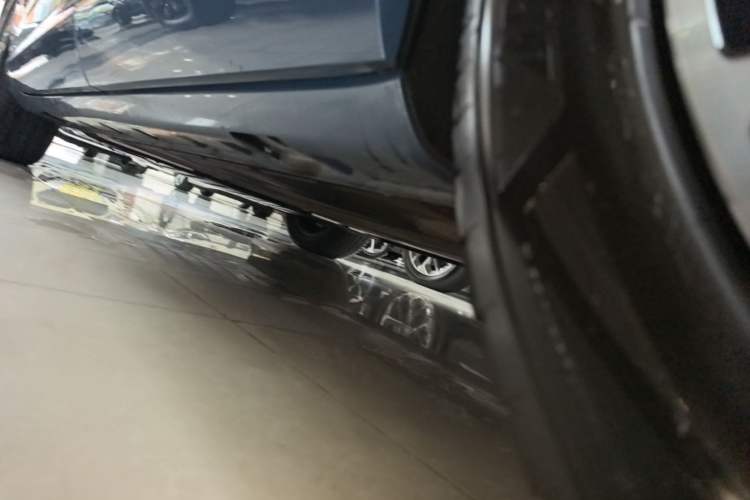 Used Hima H5 2025 Model Pure Electric Max Long Range Left Side Sill