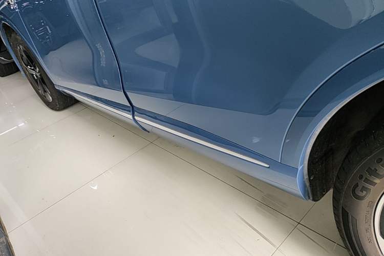 Used Hima H5 2025 Model Range-Extending Max Left Side Sill