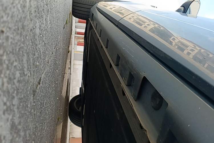 Used Hima H5 2025 Model Pure Electric Max Long Range Left Side Sill