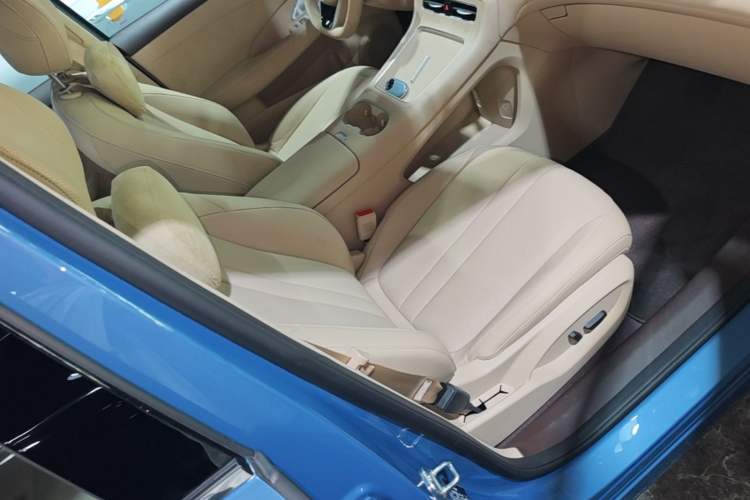 Used Hima H5 2025 Model Range-Extending Max Right Front Seat