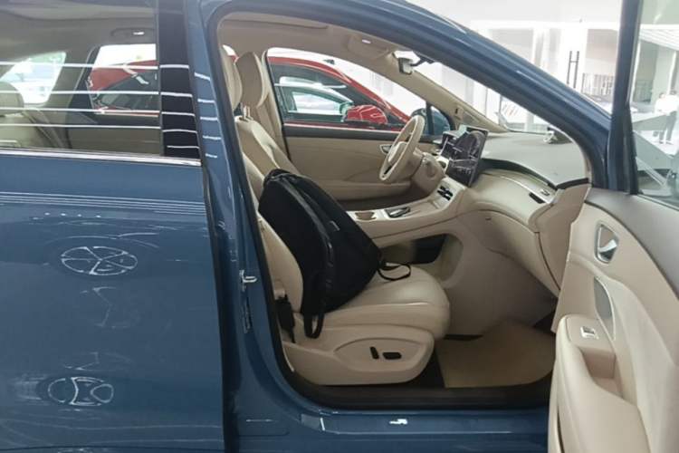 Used Hima H5 2025 Model Range-Extending Max Right Front Seat