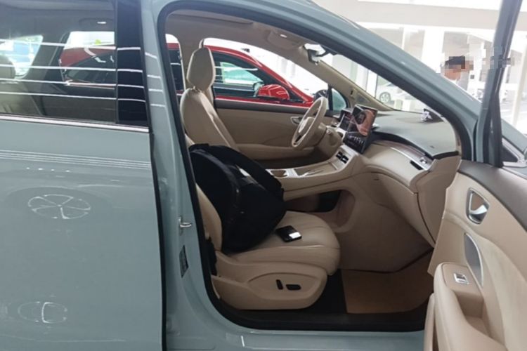Used Hima H5 2025 Model Range-Extending Pro Right Front Seat