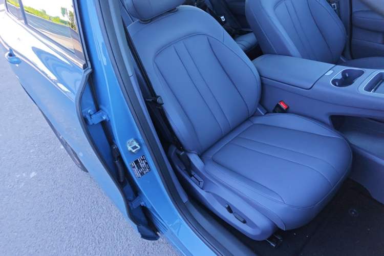 Used Hima H5 2025 Model Pure Electric Pro Long-Range Right Front Seat