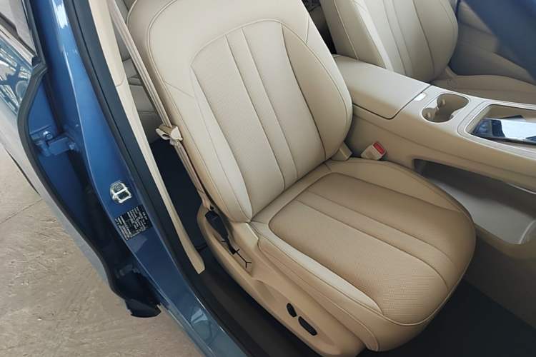 Used Hima H5 2025 Model Range-Extending Max Right Front Seat