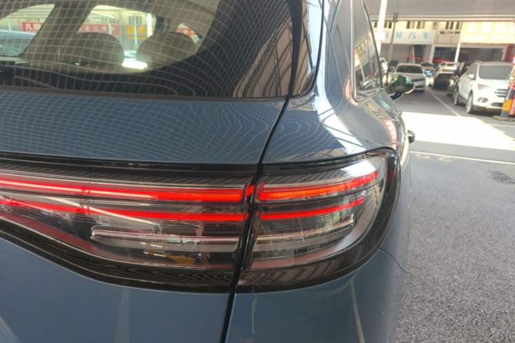 Used Hima H5 2025 Model Range-Extending Max Right Rear Taillight