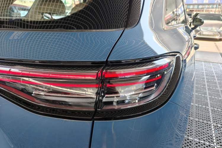 Used Hima H5 2025 Model Range-Extending Max Right Rear Taillight