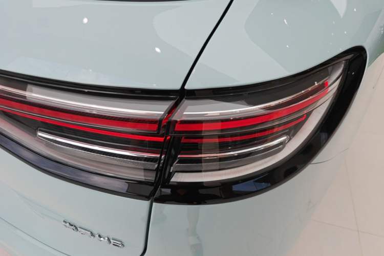 Used Hima H5 2025 Model Range-Extending Pro Right Rear Taillight