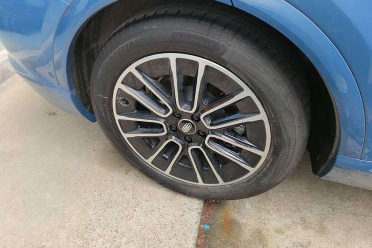 Used Hima H5 2025 Model Pure Electric Max Long Range Right Rear Wheel Hub