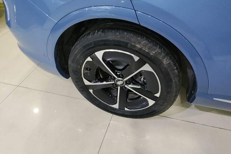 Used Hima H5 2025 Model Pure Electric Pro Long-Range Right Rear Wheel Hub