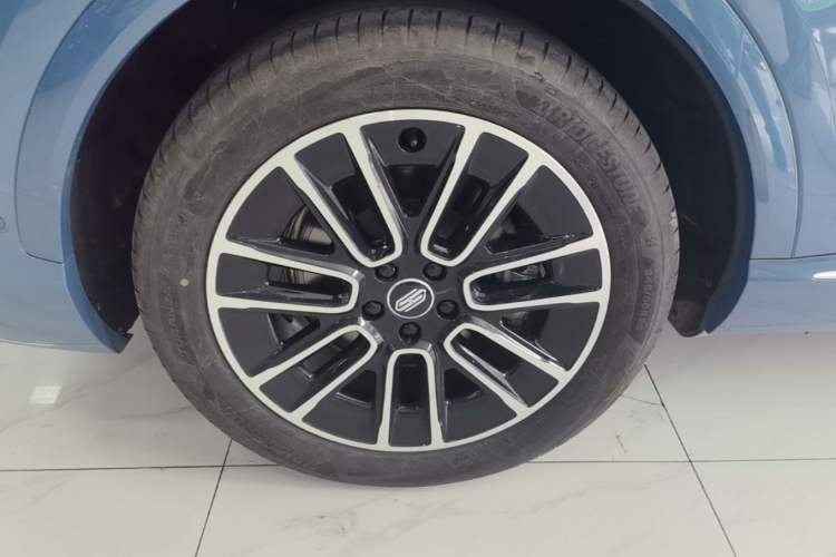 Used Hima H5 2025 Model Pure Electric Max Long Range Right Rear Wheel Hub