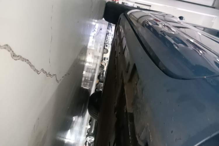 Used Hima H5 2025 Model Range-Extending Max Right Side Sill