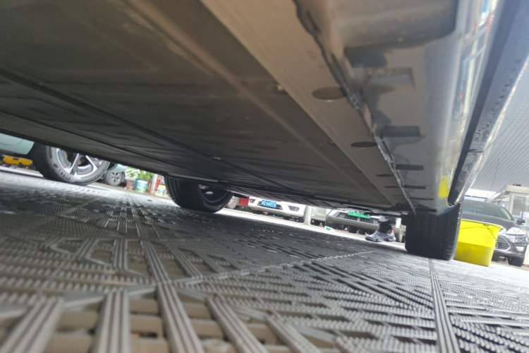 Used Hima H5 2025 Model Pure Electric Max Long Range Right Side Sill