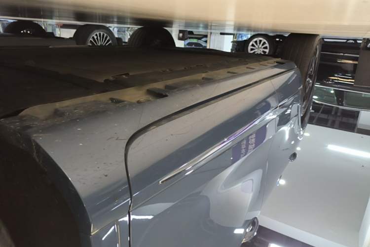Used Hima H5 2025 Model Range-Extending Max Right Side Sill