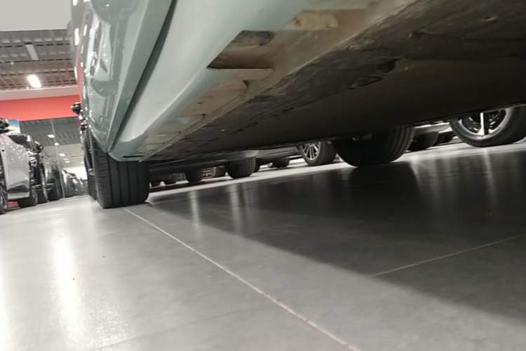 Used Hima H5 2025 Model Range-Extending Pro Right Side Sill