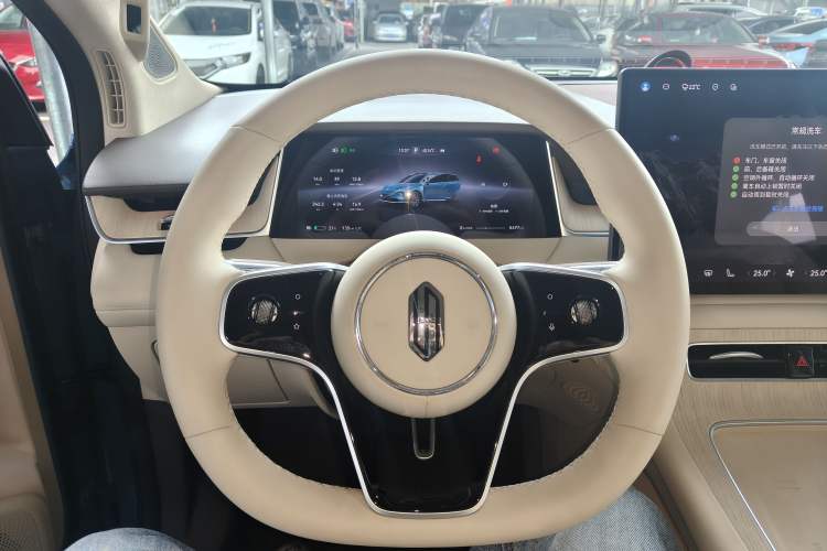 Used Hima H5 2025 Model Pure Electric Max Long Range Steering Wheel