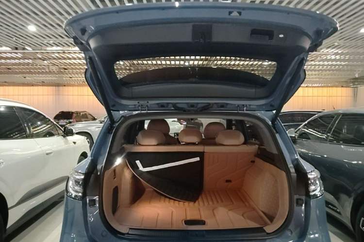Used Hima H5 2025 Model Range-Extending Max Trunk
