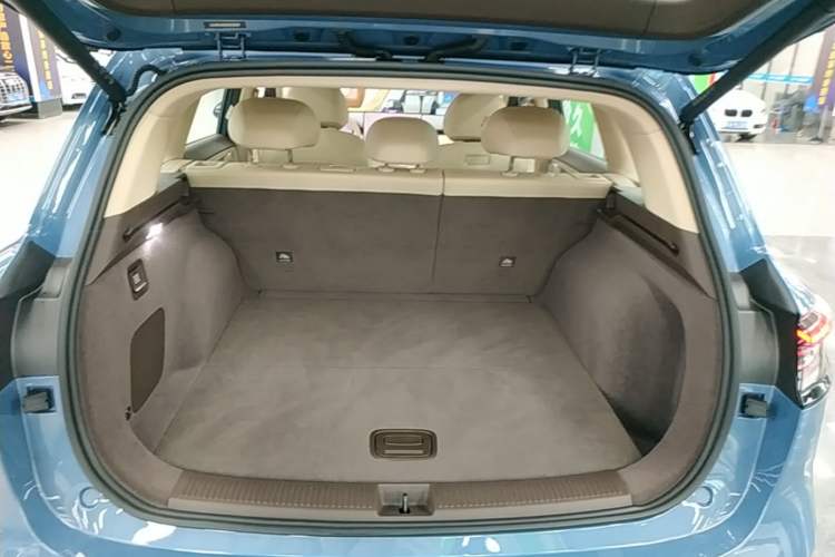 Used Hima H5 2025 Model Range-Extending Max Trunk