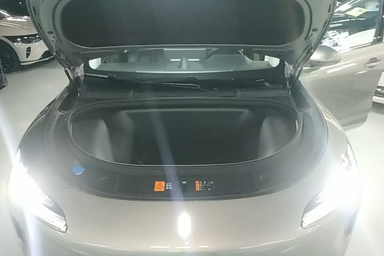 Used Hima H5 2025 Model Pure Electric Pro Engine Bay