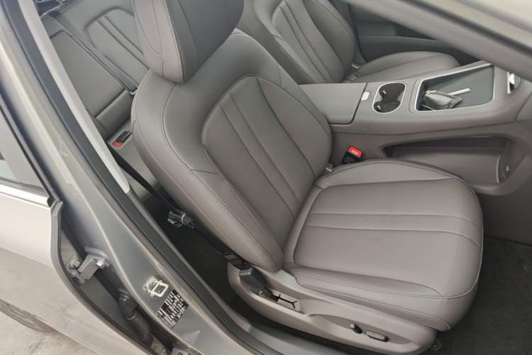 Used Hima H5 2025 Model Range-Extending Pro Right Front Seat